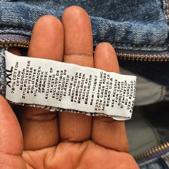 Denim Short Sleeve Jumpsuit - Picture 9 of 10